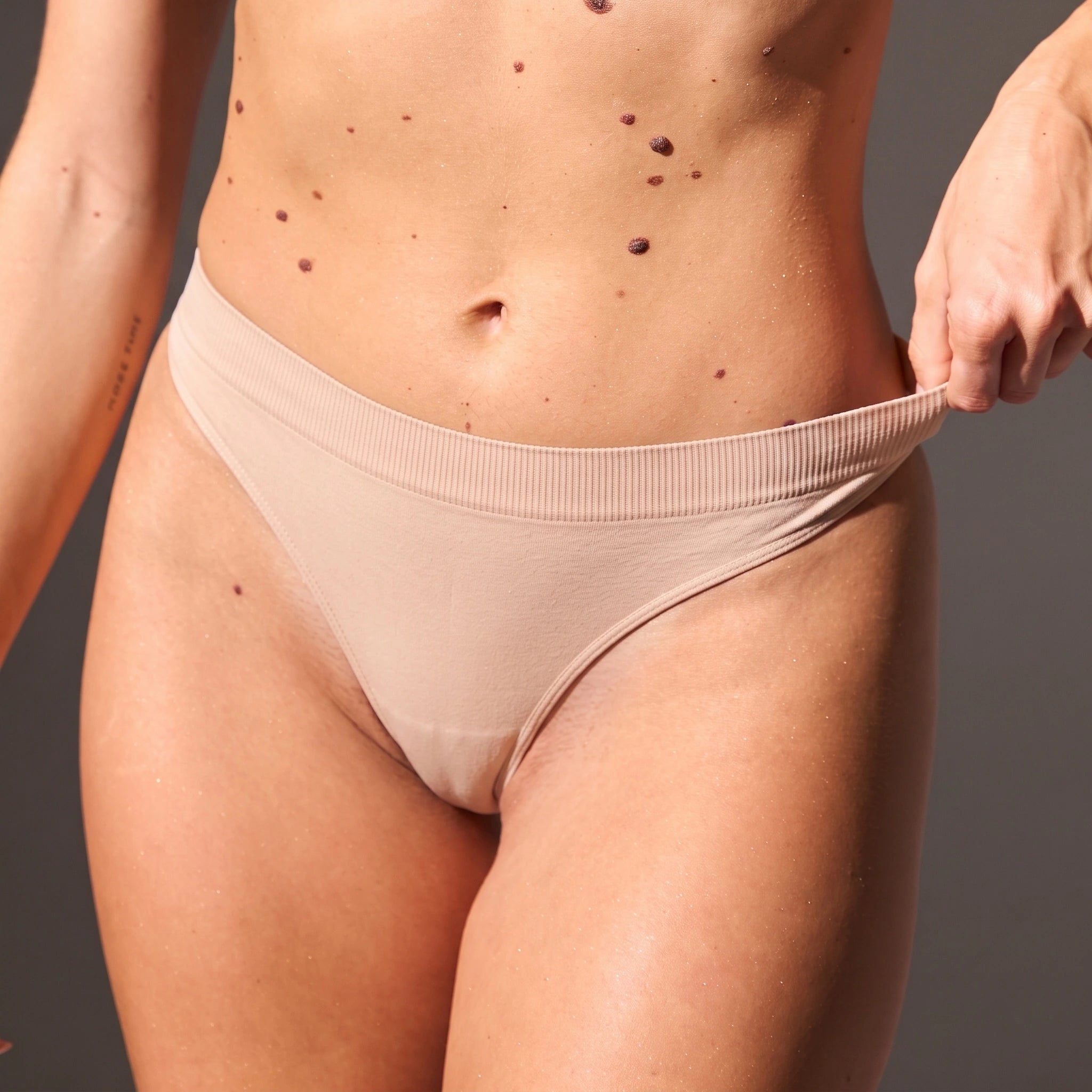 Seamless Strings | Beige – 4