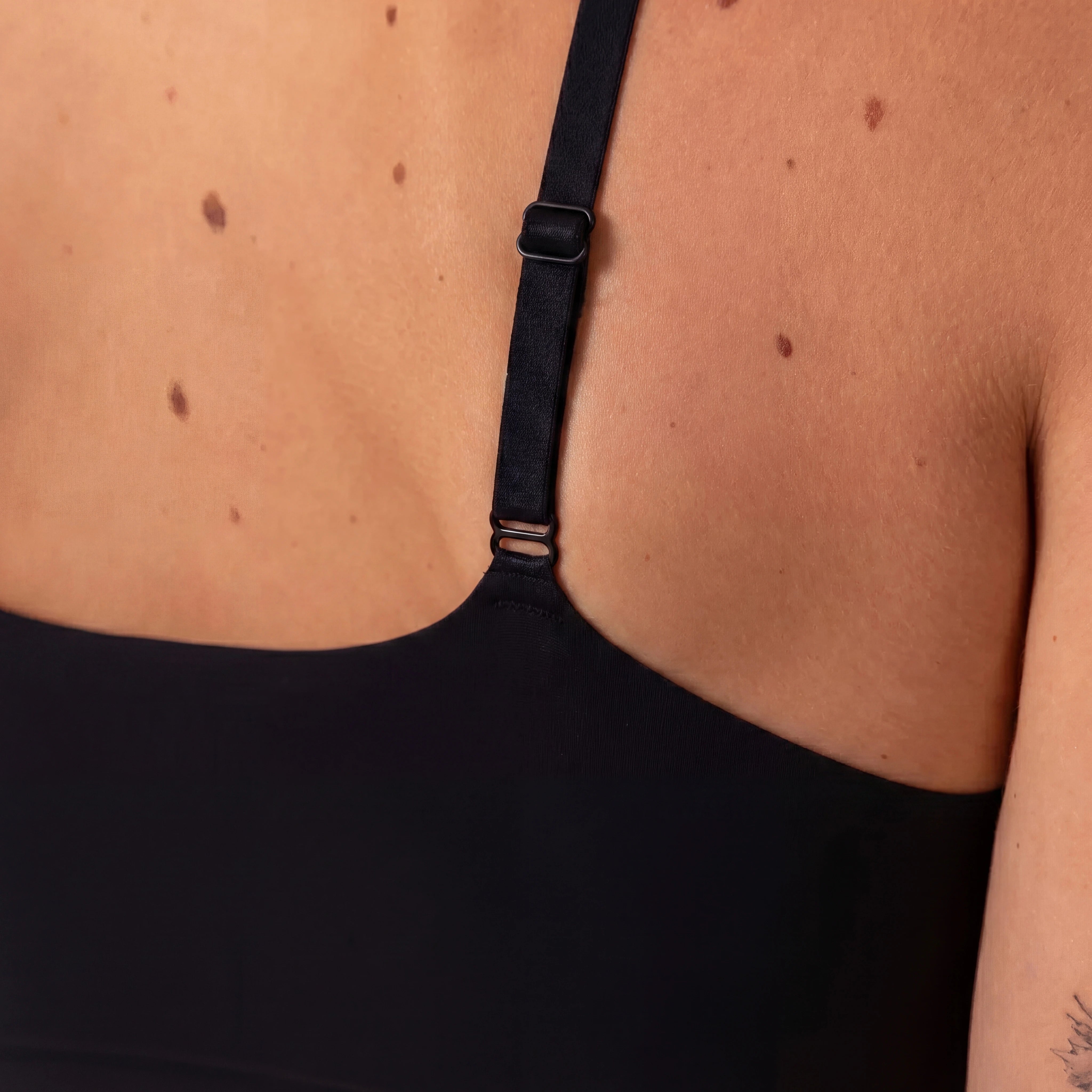Microfiber Seamless Bralette | Schwarz – 6